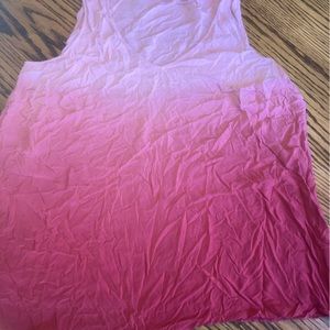 🌸Torrid sz 0 silky tank…will do a wrinkle release upon purchase